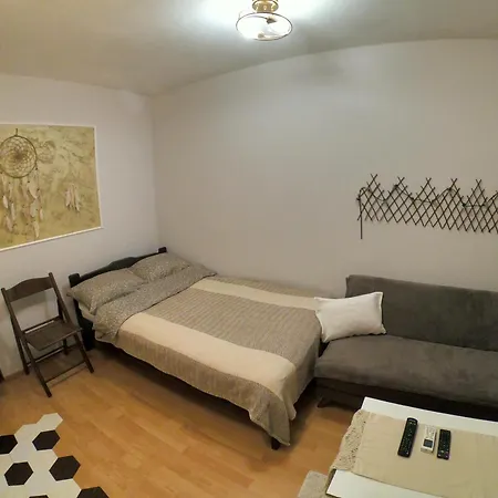 Mini Quiet Apartman Pazardzsik
