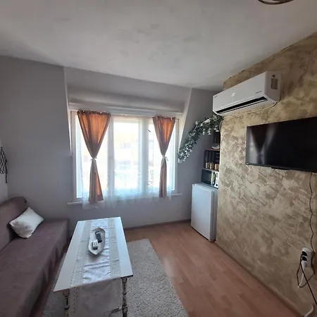 Mini Quiet Apartman Pazardzsik